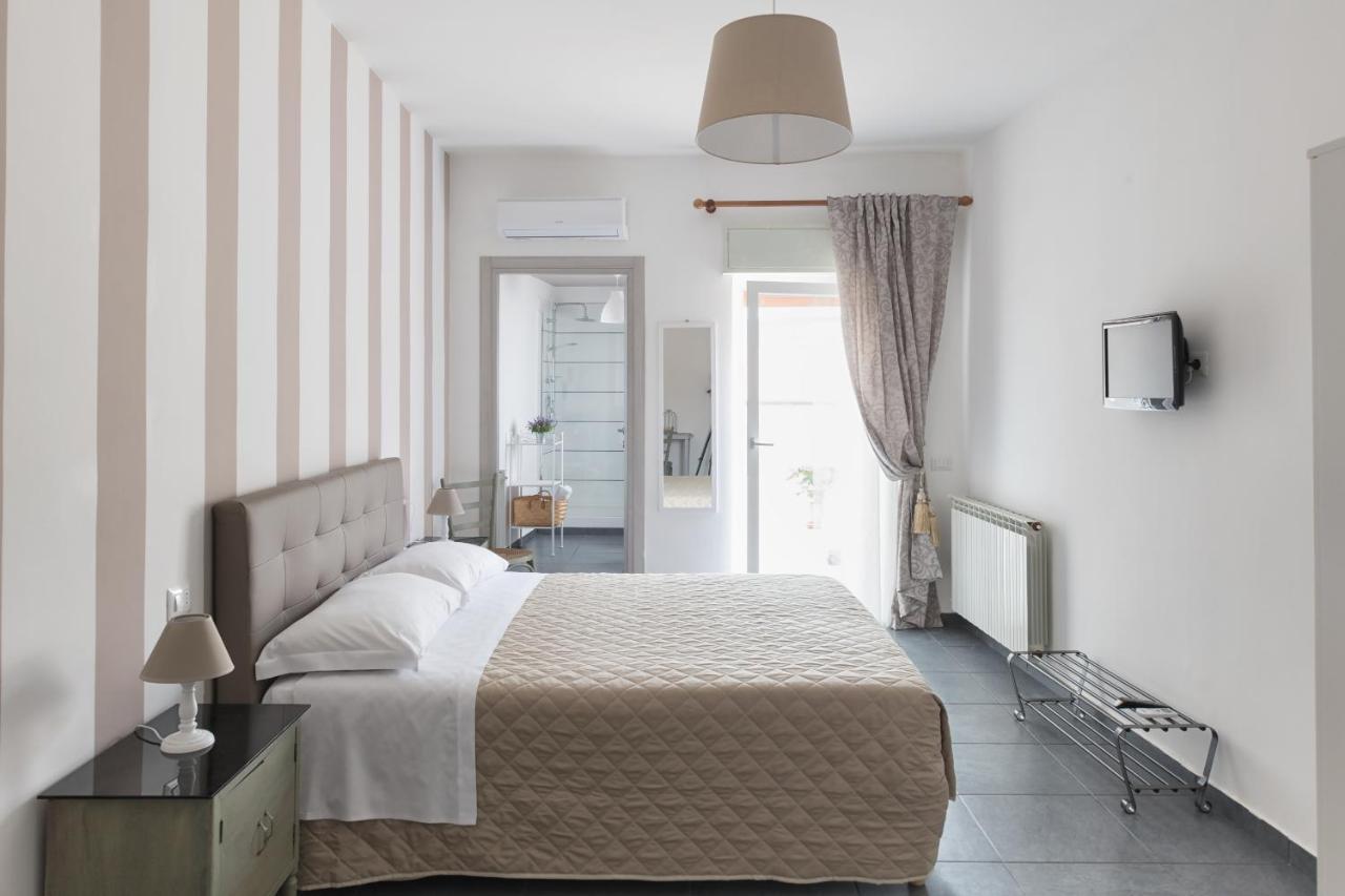B&B Vicolo Garibaldi Valguarnera Caropepe Eksteriør billede